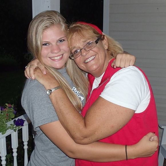 Meet your Posher, Tori - Picture 1 of 1